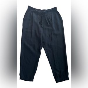 Worn once!  DKNY Wide Leg Black Cropped Pants